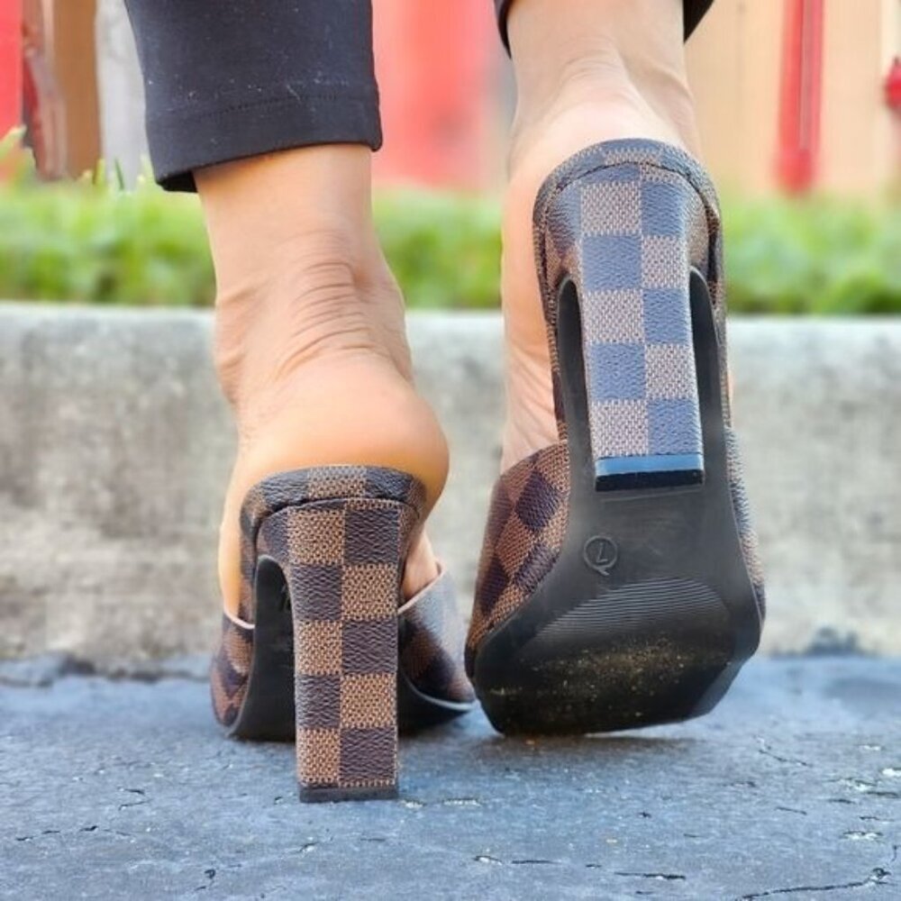 Checkered Faux Leather Square Toe Sandals Women Slip On - Picture 5 of 5